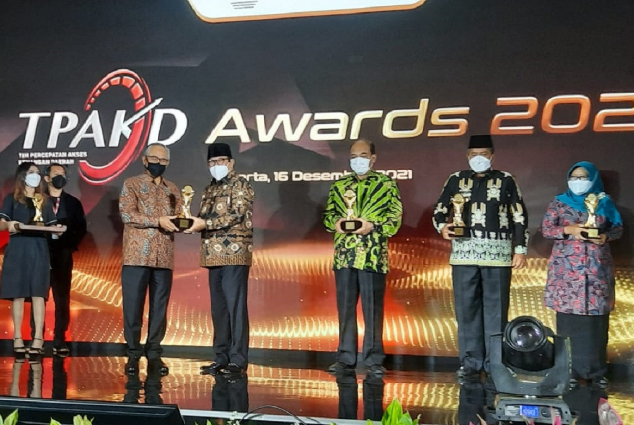 Lombok Timur Raih Penghargaan Program Berantas Rentenir - GenPI.co NTB