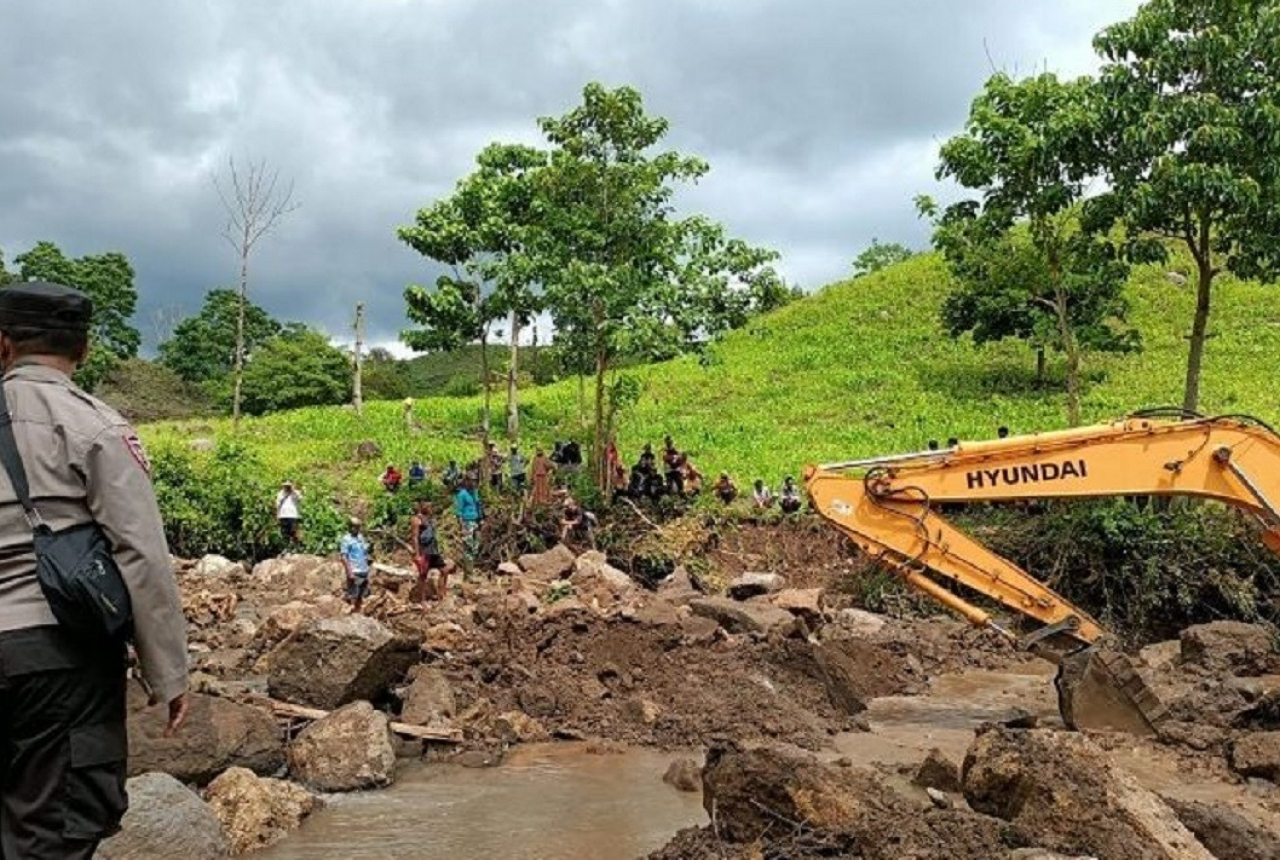 Pencarian Petani Korban Longsor di Dompu Dilanjutkan - GenPI.co NTB