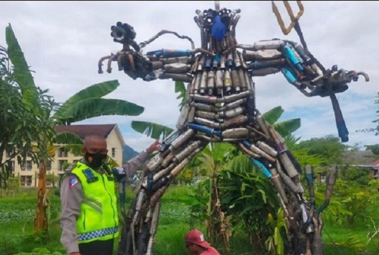 Mirip Transformers, Ini Robot Knalpot Karya Polres Bima Kota - GenPI.co NTB