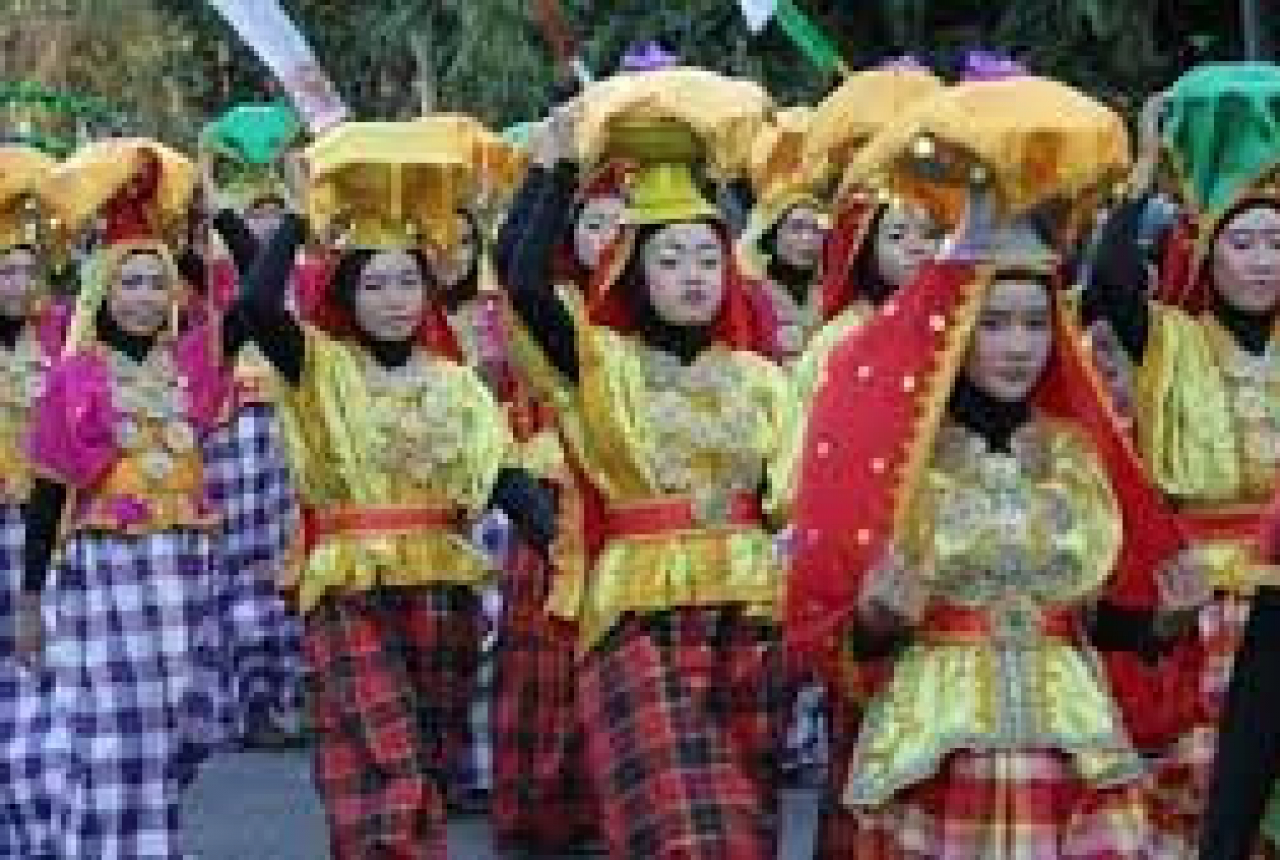 Mengenal Tradisi Nyorong Khas Sumbawa - GenPI.co NTB