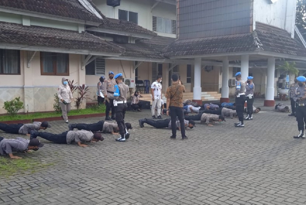 Anggota Polres Lombok Tengah Diperiksa Provos, Ada Apa? - GenPI.co NTB