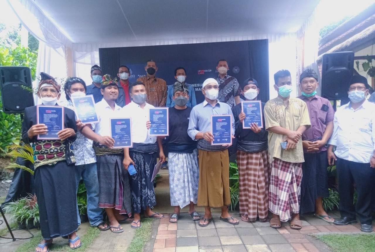 300 Sarhunta di Loteng Terima Sertifikat Indonesia Care - GenPI.co NTB
