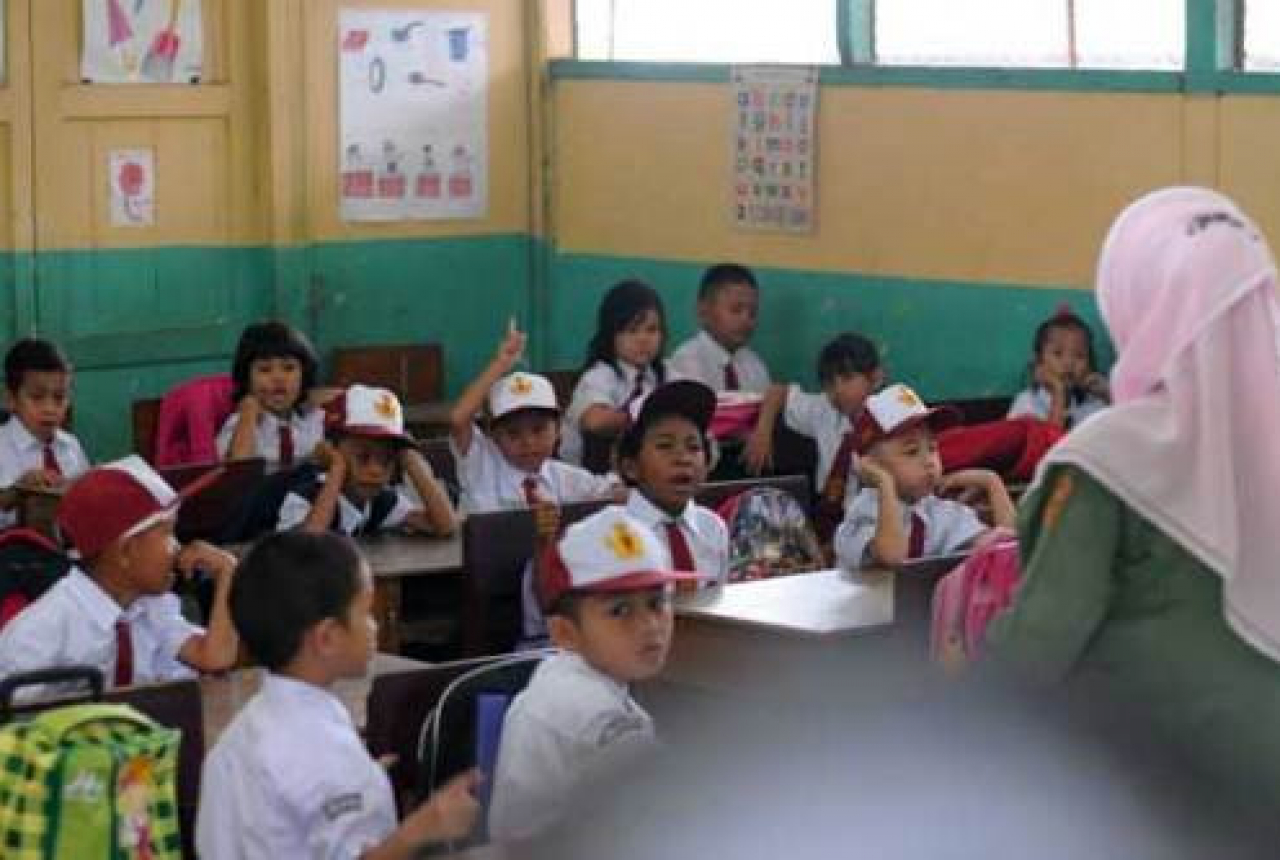 Fatwir Uzali : Sekolah Tak Boleh Memungut Uang Kegiatan Siswa - GenPI.co NTB