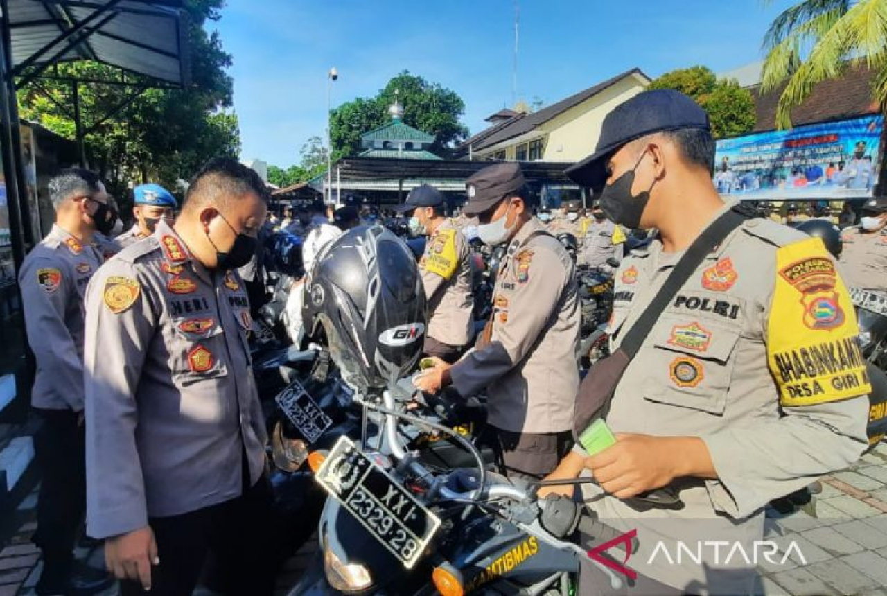 Pengamanan Lebaran, Kapolres Mataram Cek Kendaraan Personel - GenPI.co NTB