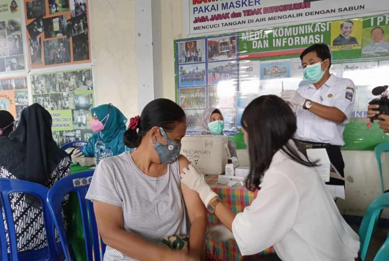 Vaksinasi Penguat, Dinkes Mataram Siapkan 3.000 Dosis untuk Warga - GenPI.co NTB