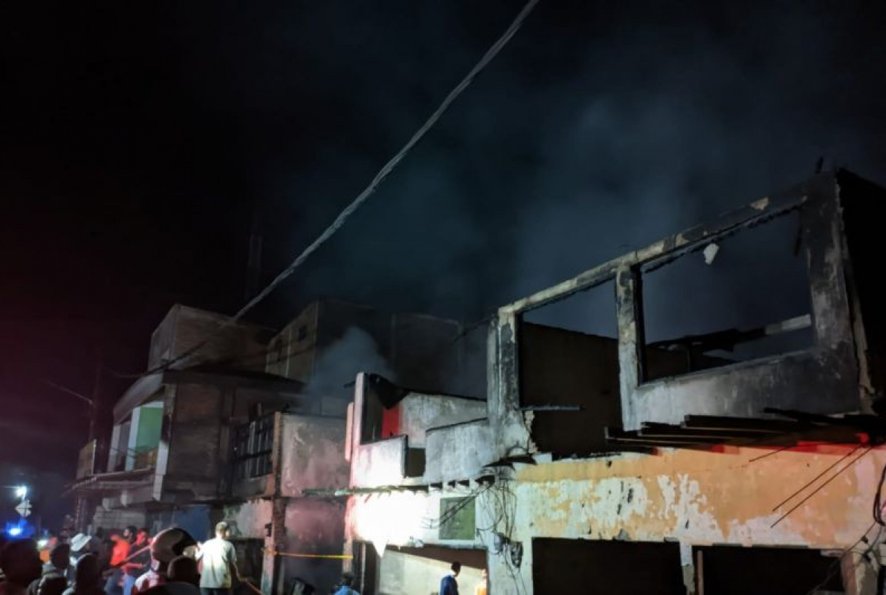 Kebakaran di Pertokoan Tente Bikin 2.500 Pelanggan PLN Merana - GenPI.co NTB