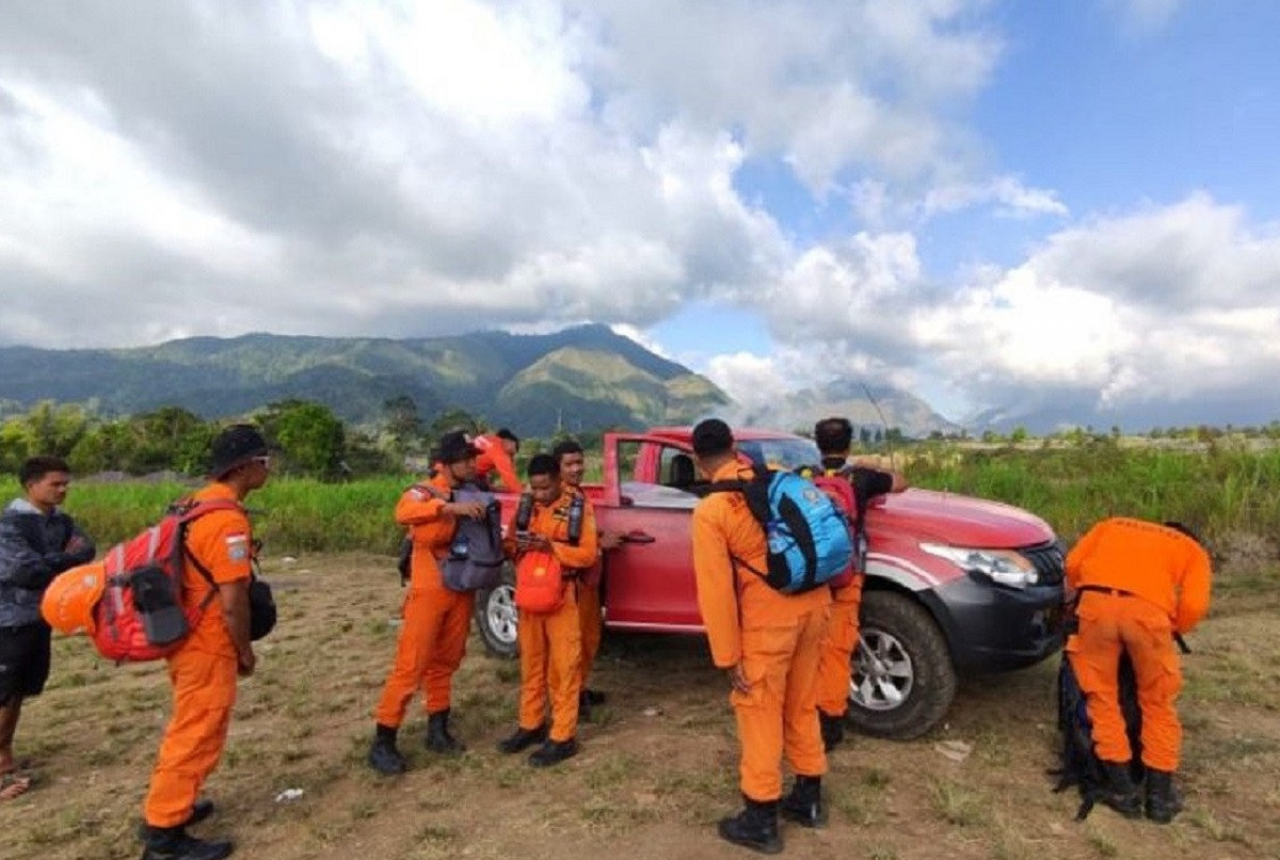 Basarnas Evakuasi Jenazah Bule di Gunung Rinjani - GenPI.co NTB