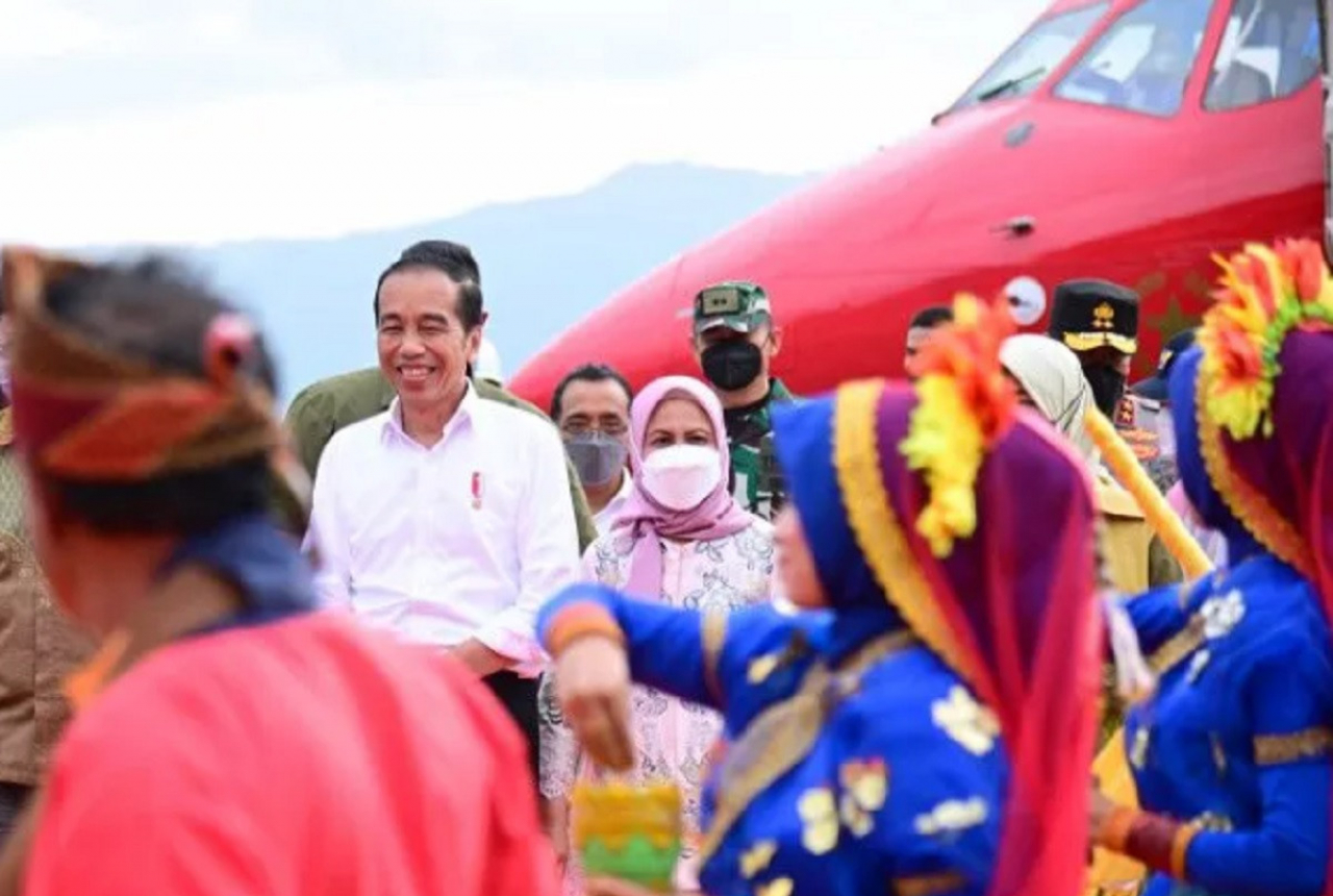Presiden Jokowi di Pulau Sumbawa, Ini Agendanya - GenPI.co NTB