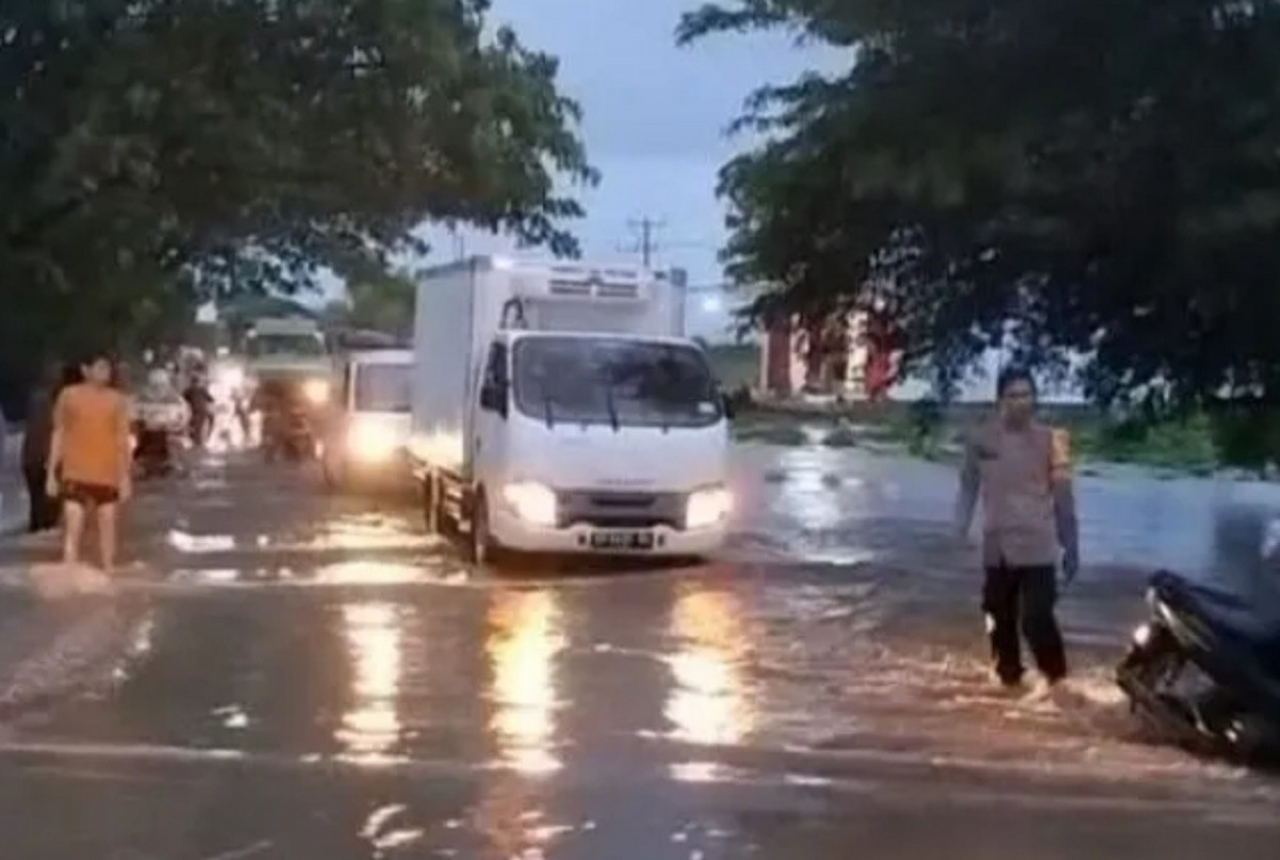 Logistik Dikirim untuk Warga Terdampak Banjir Sumbawa - GenPI.co NTB