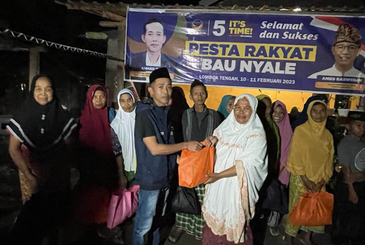 Ramadan 2023: Nasdem Lombok Tengah Bagi Sembako ke Lansia dan Anak Yatim - GenPI.co NTB