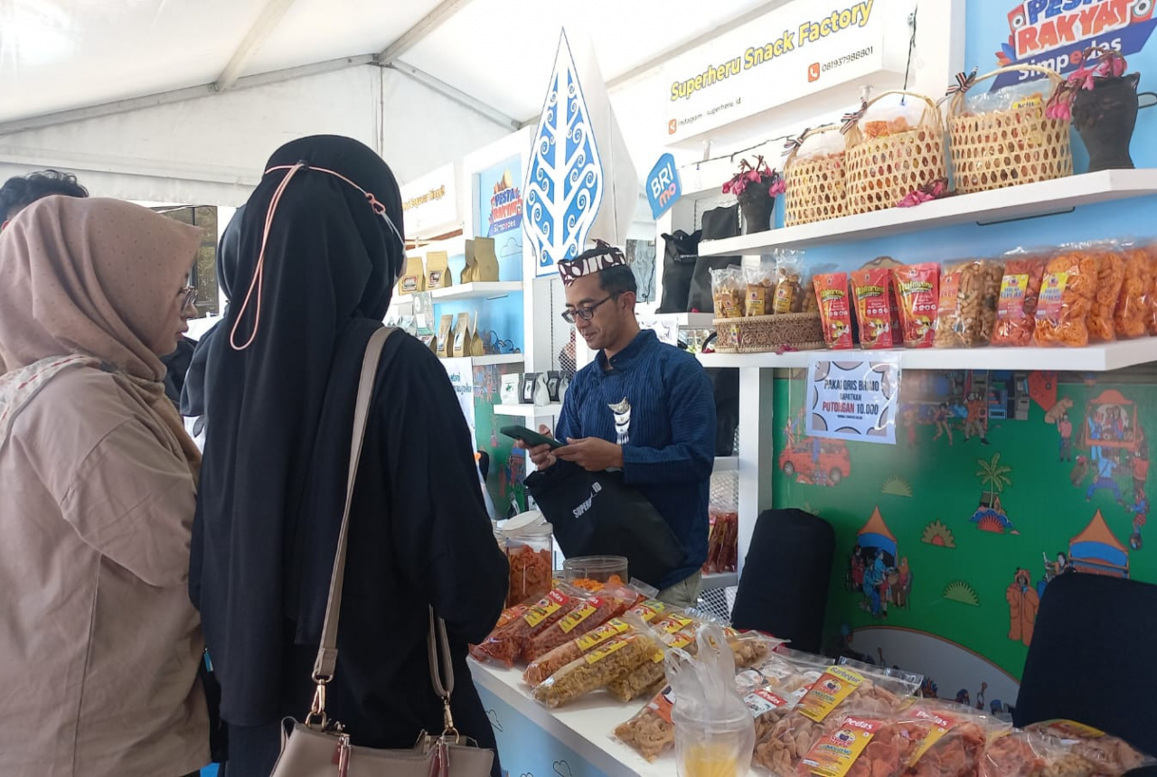 UMKM Pesta Rakyat Simpedes BRI Sukses Jadi Produsen Snack di Jawa Timur - GenPI.co NTB