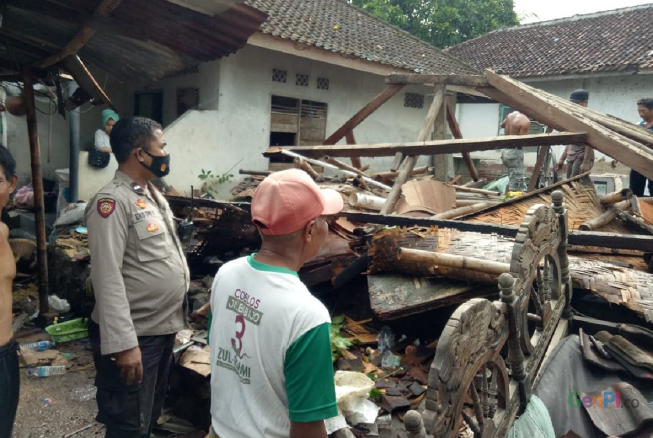 Lagi Angin Puting Beliung di Lombok Tengah, 1 Rumah Roboh - GenPI.co NTB