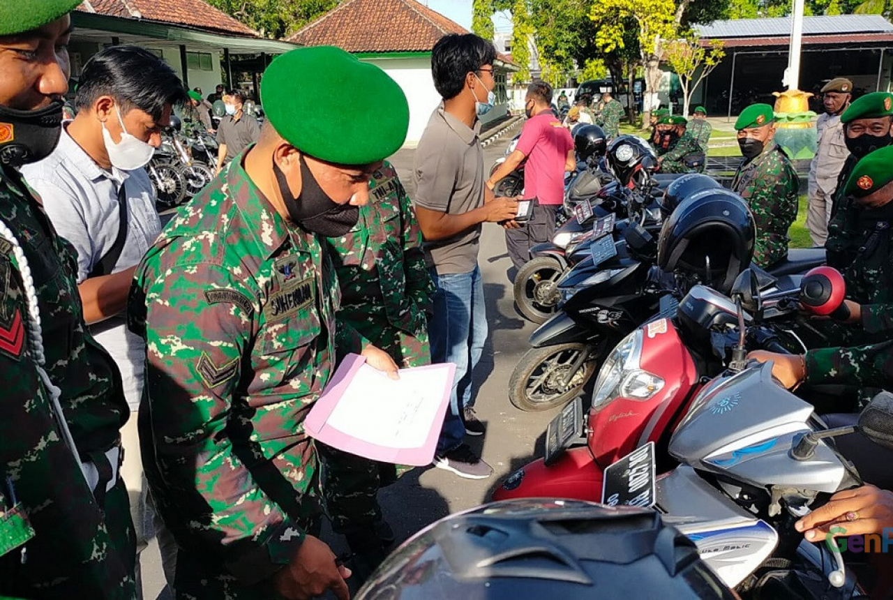 Dandim Lombok Tengah Periksa Kendaraan Prajurit, Ada Apa? - GenPI.co NTB