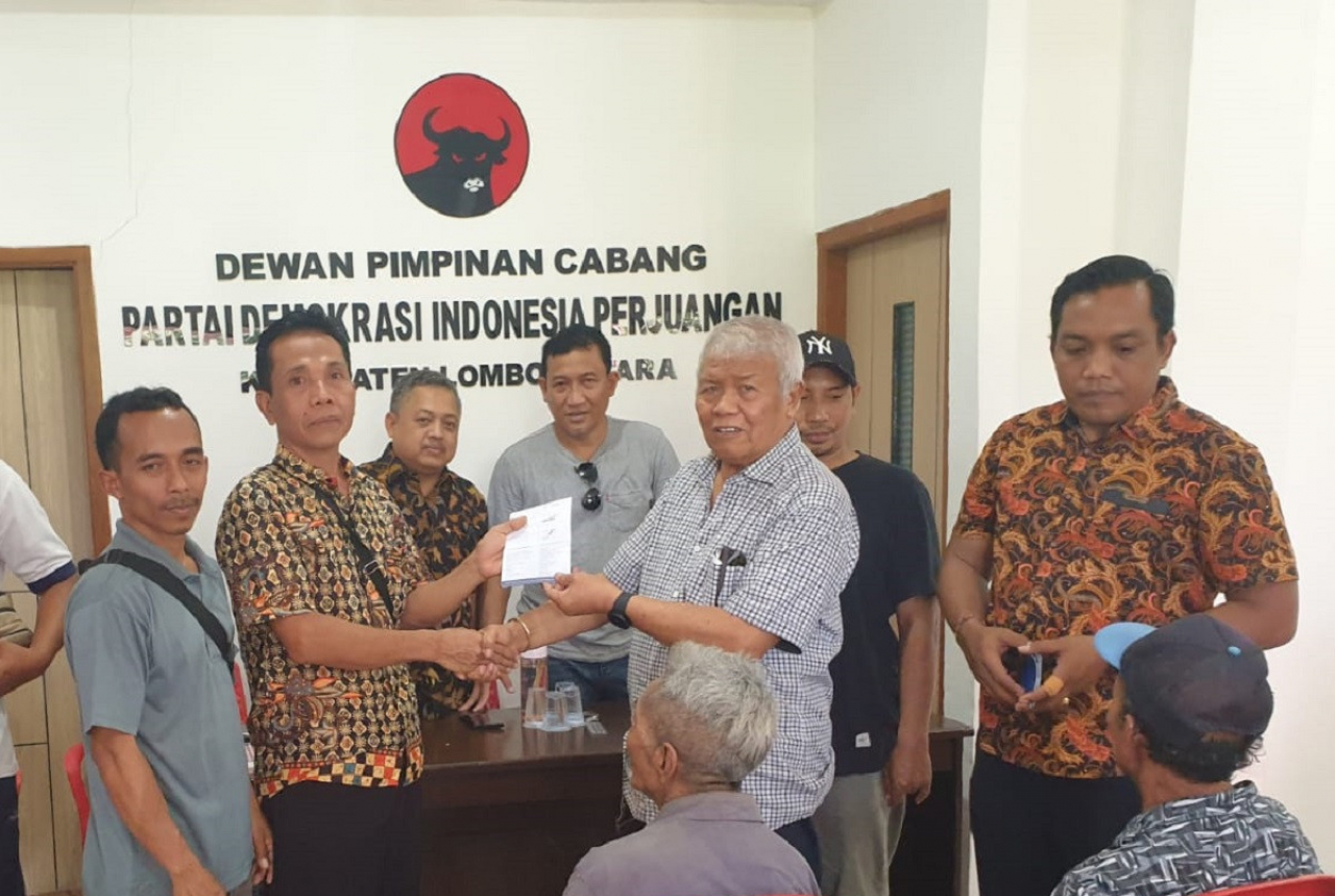 Rachmat Hidayat Bantu Rehab RTLH di Lombok Utara - GenPI.co NTB