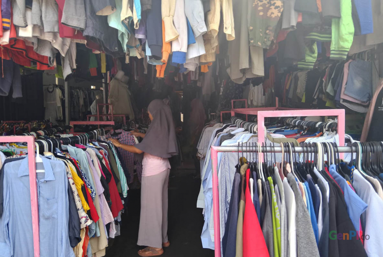 Pedagang Sudah Menjerit, Ombudsman NTB Usul Kajian Tata Niaga Baju Bekas Impor - GenPI.co NTB