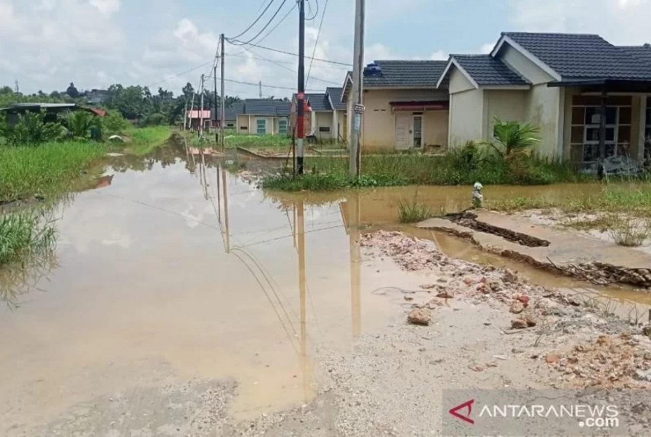 Derita Warga Pekanbaru, Minyak Goreng Mahal, Rumah Kebanjiran - GenPI.co RIAU