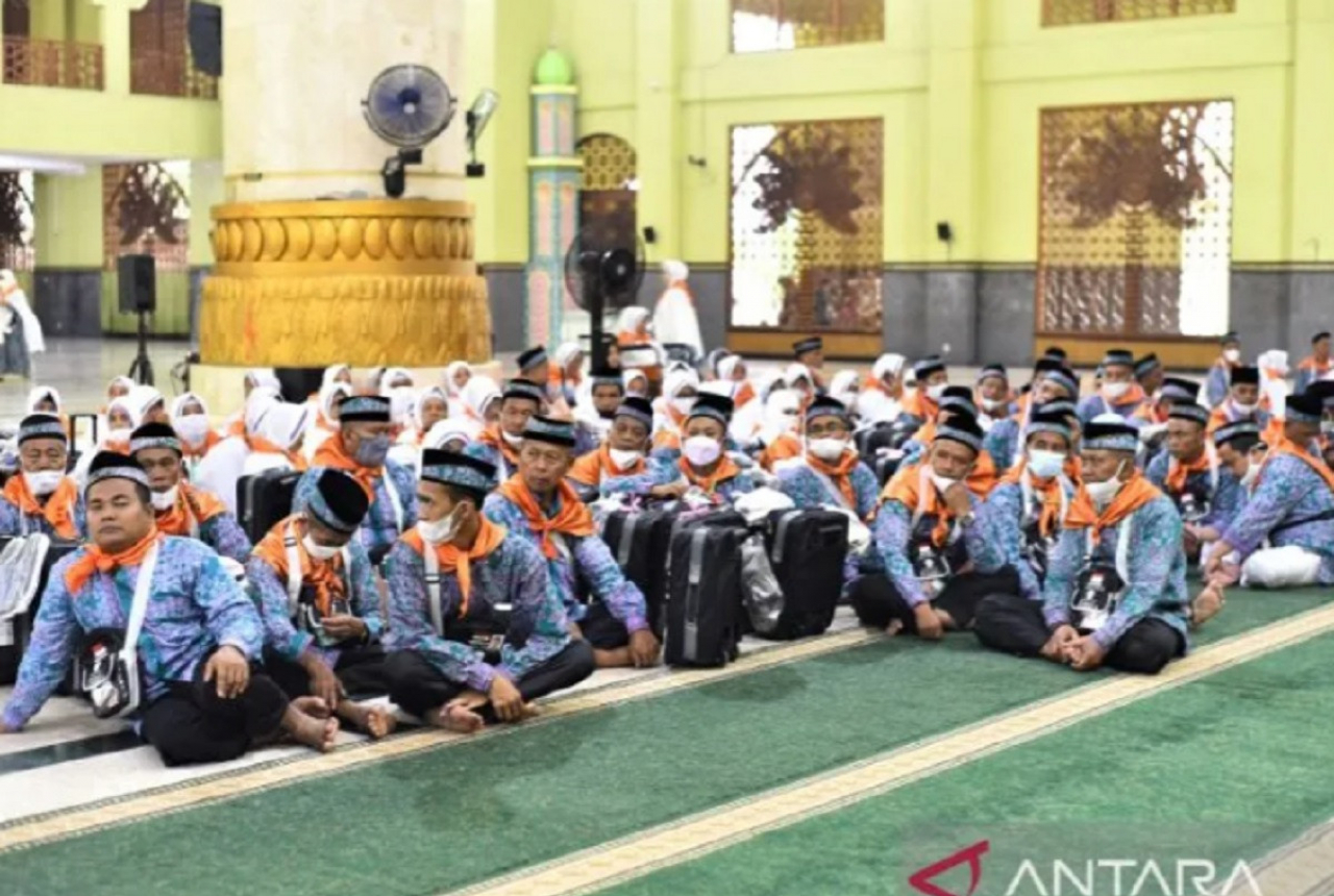 390 Jemaah Haji Asal Kampar Berangkat ke Batam - GenPI.co RIAU