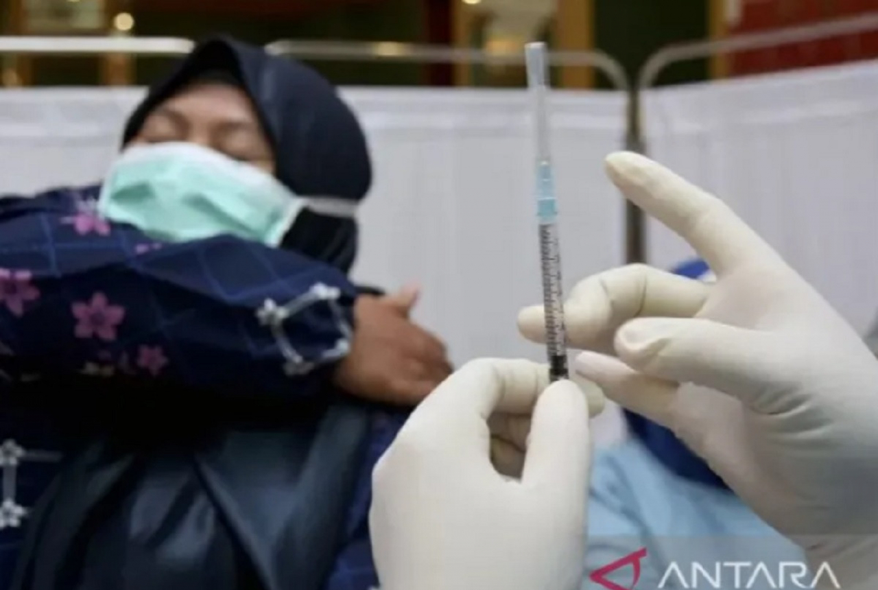 399.233 Pelayan Publik Riau Sudah Vaksin Covid-19 - GenPI.co RIAU