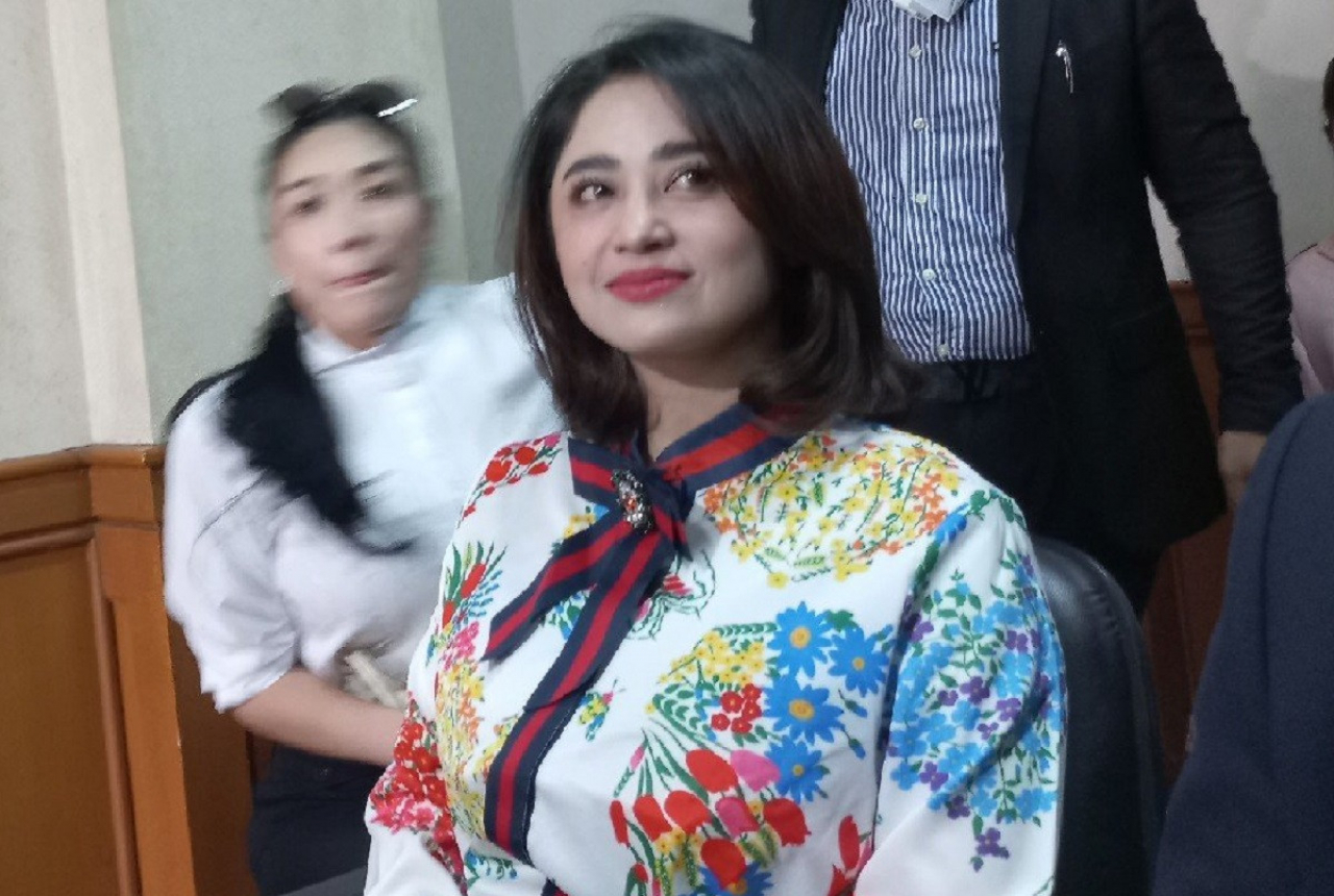 Dewi Perssik Kirim Pesan Keras ke Angga Wijaya - GenPI.co RIAU