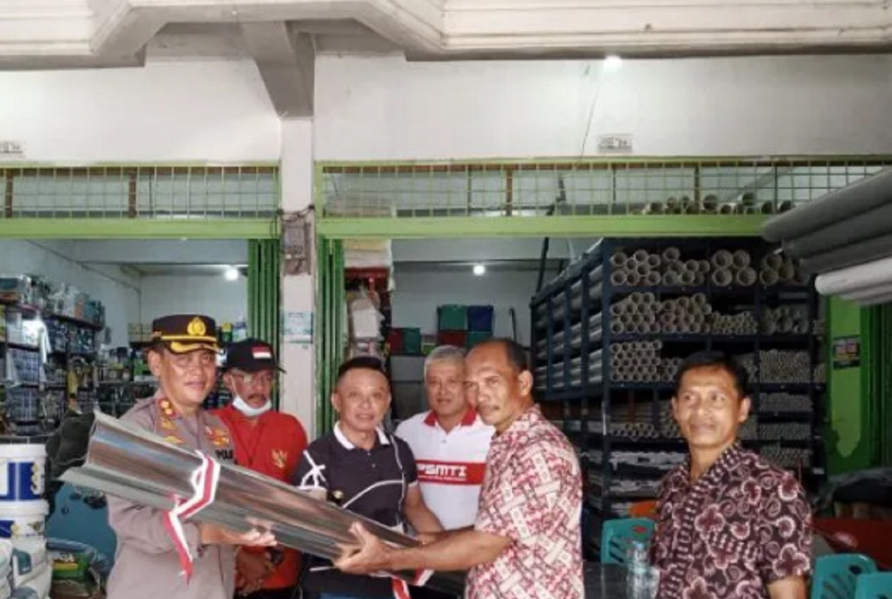Bantu Korban Longsor, Ini Kata Kapolres Inhil - GenPI.co RIAU
