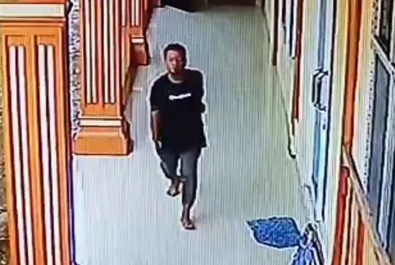 Pria Lakukan Perbuatan Terlarang di Masjid Pekanbaru, Terekam CCTV - GenPI.co RIAU