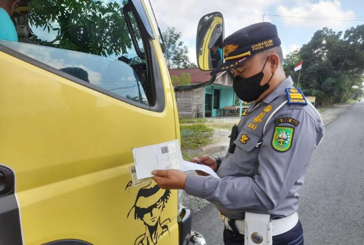 Ribuan Kendaraan Kena Tilang Dishub Riau Karena Over Dimensi - GenPI.co RIAU