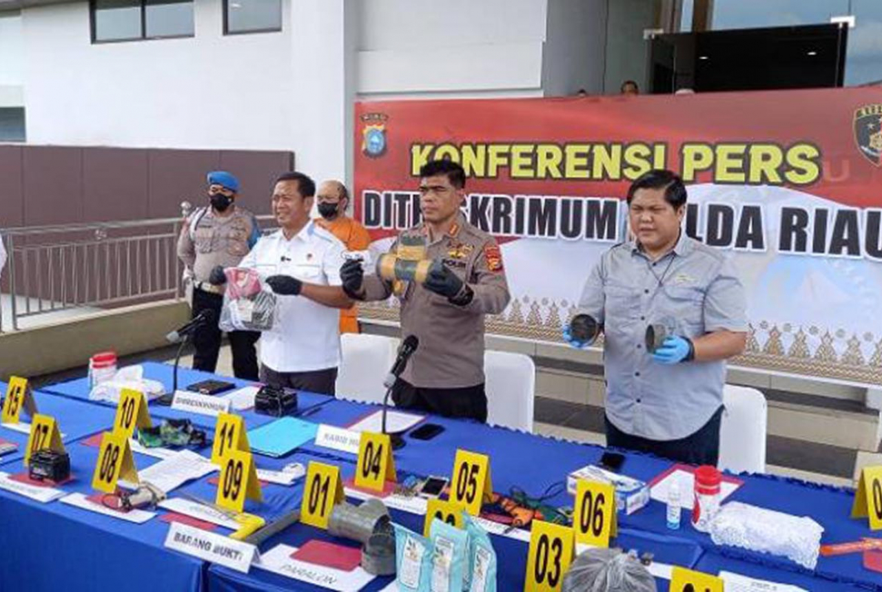 Polda Riau Beber Alasan Pria di Inhu Rakit dan Ledakkan Bom - GenPI.co RIAU