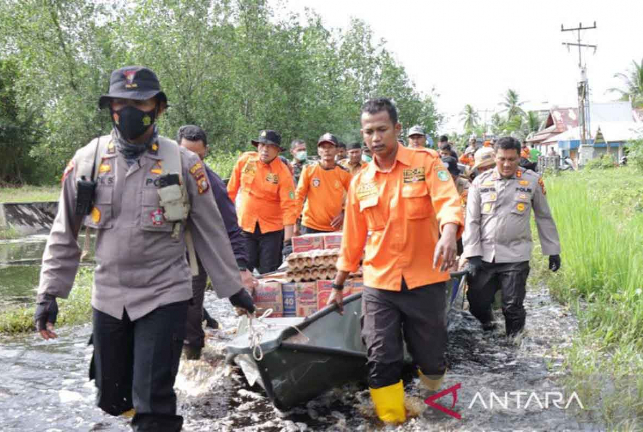 Bencana Banjir di Kepulauan Meranti, Aktivitas Warga Lumpuh - GenPI.co RIAU