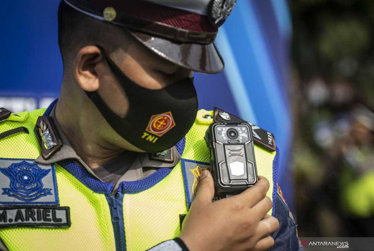 Polda Riau Berlakukan Tilang Elektronik Mobile di Pekanbaru - GenPI.co RIAU