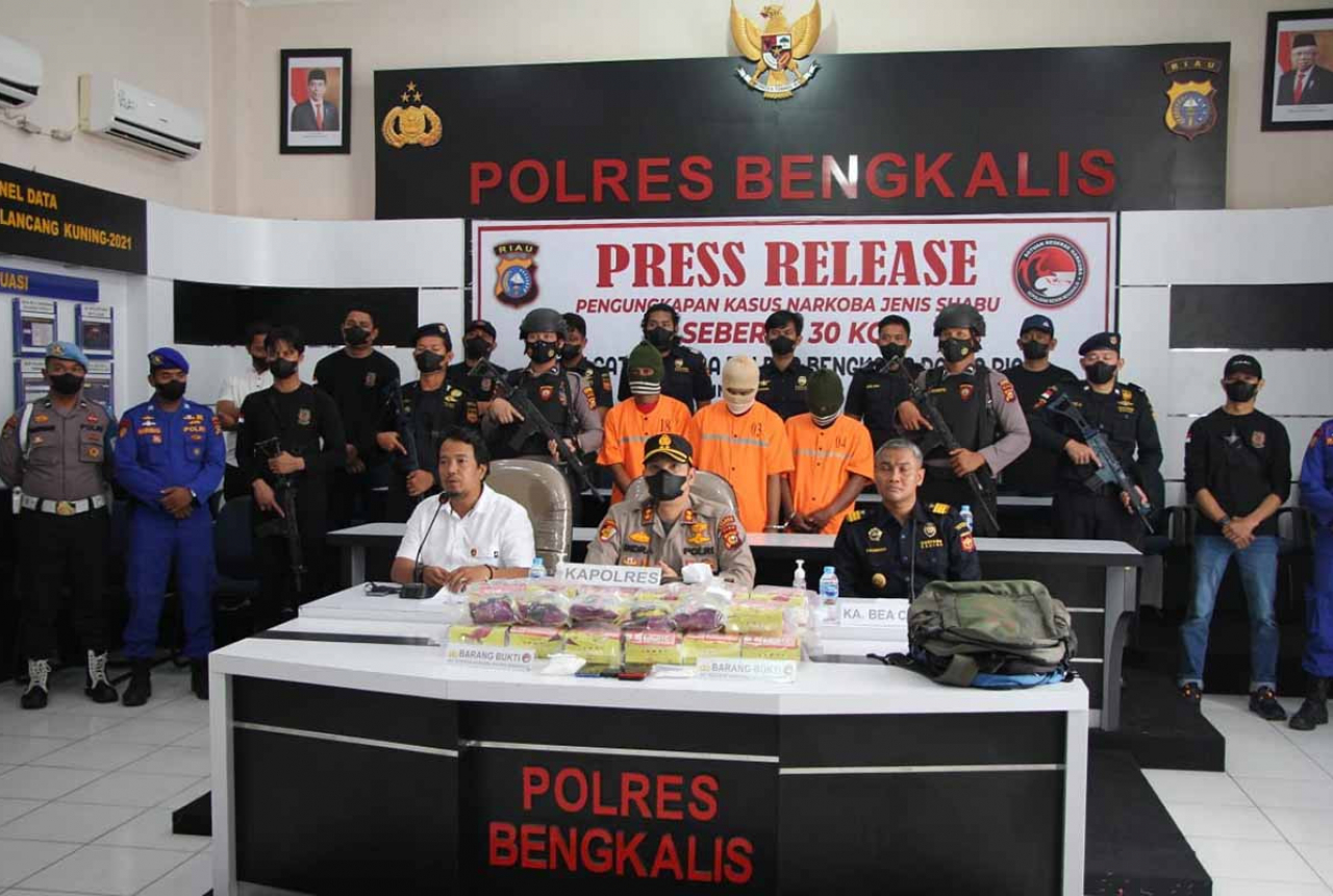 Polres Bengkalis Gagalkan Penyelundupan 30 Kilogram Sabu - GenPI.co RIAU