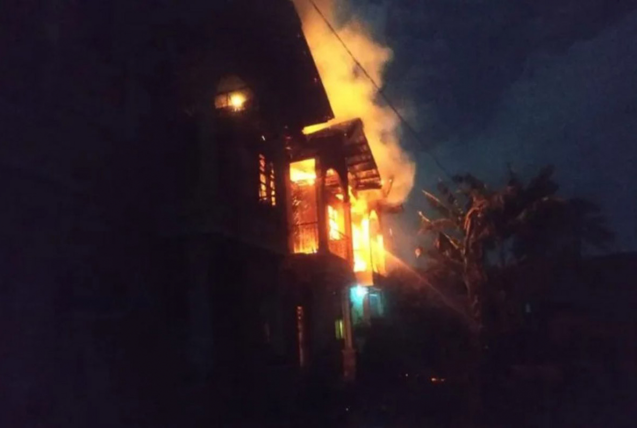 Kebakaran di Permukiman Pekanbaru, 5 Rumah Dempet Ludes - GenPI.co RIAU