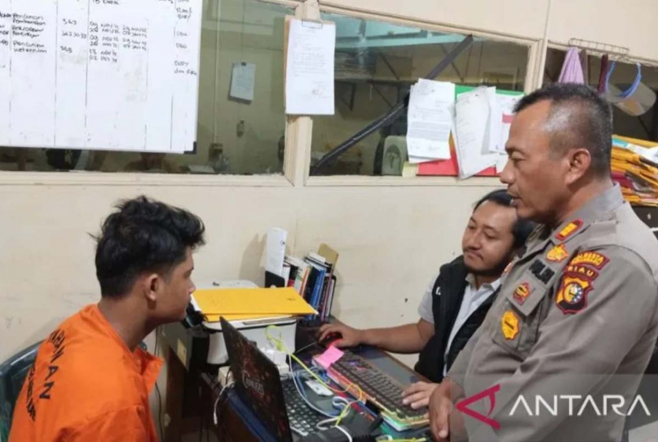 Seorang Perempuan di Pekanbaru Diburu Polisi Karena Jual Anak Tirinya - GenPI.co RIAU