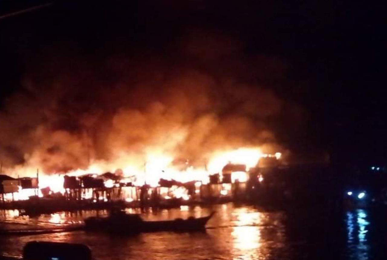 12 Rumah di Indragiri Hilir Terbakar, Kerugian Ratusan Juta - GenPI.co RIAU
