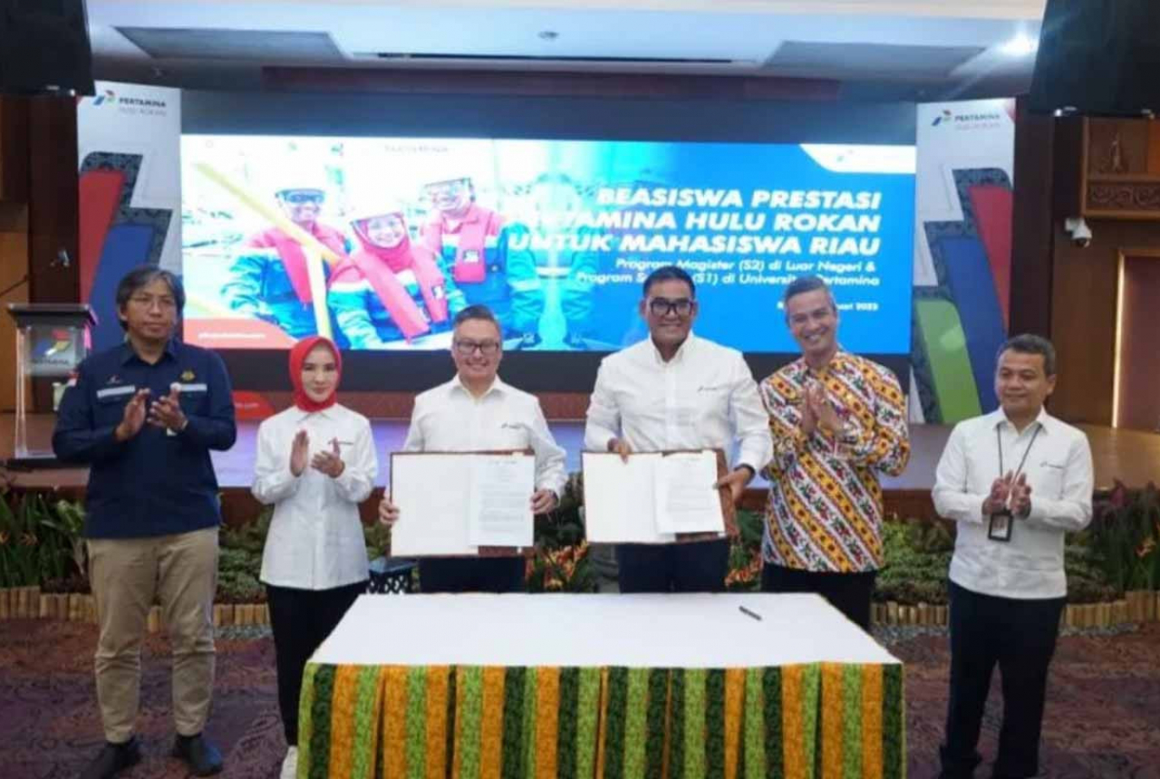 Top! 12 Putra Asal Riau Dapat Beasiswa Prestasi dari PHR - GenPI.co RIAU