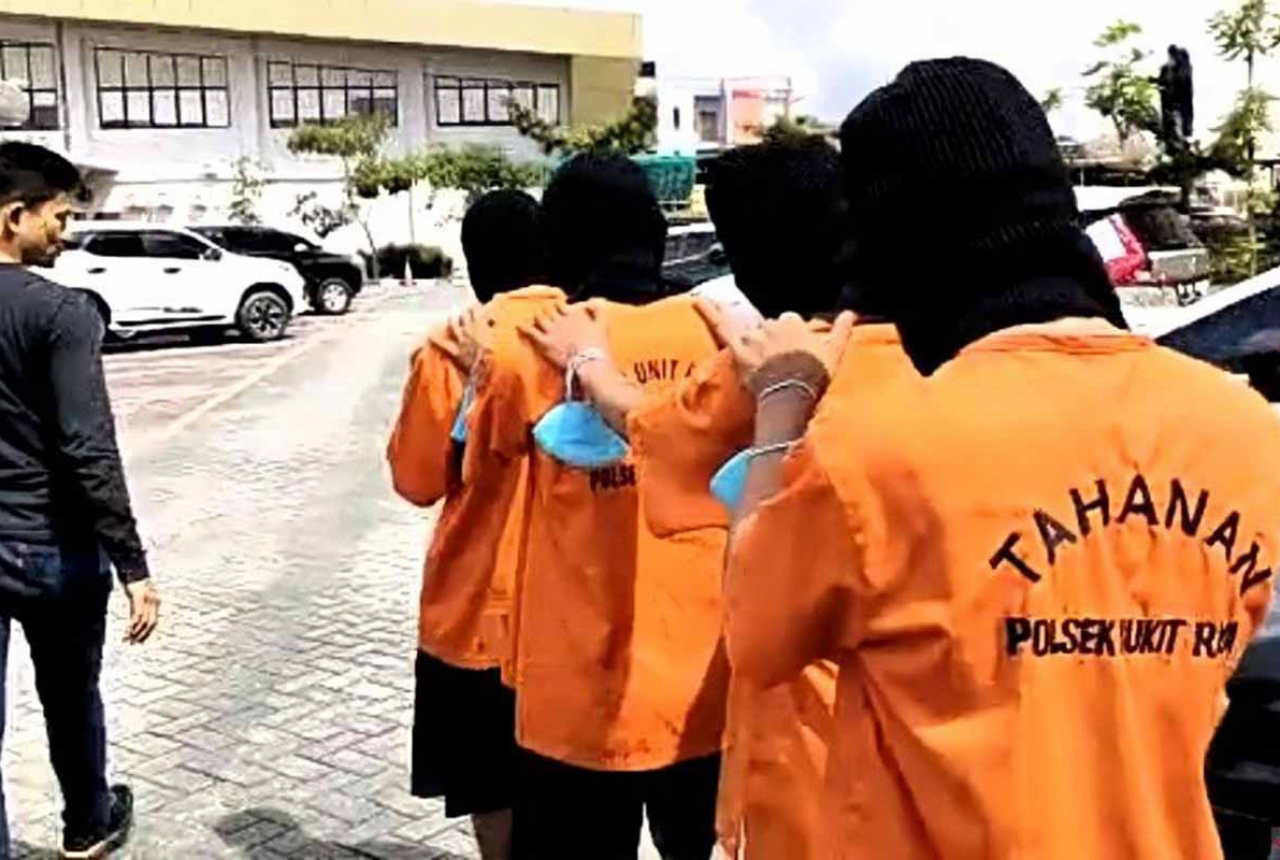 Polda Riau Bekuk Anggota Geng Motor Resahkan Warga, 4 Ditangkap - GenPI.co RIAU