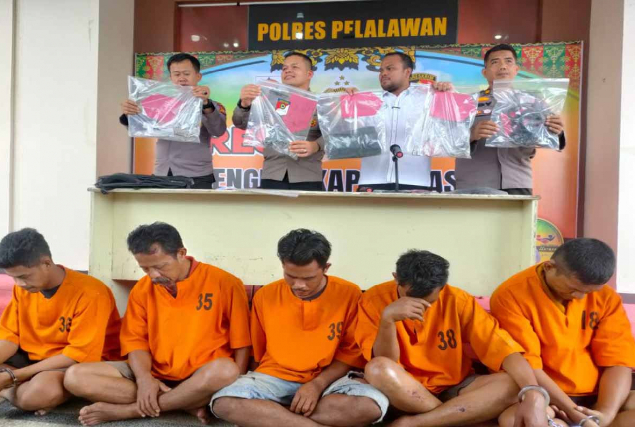 Rampok Alat Berat, Polres Pelalawan Tangkap 7 Pelaku - GenPI.co RIAU