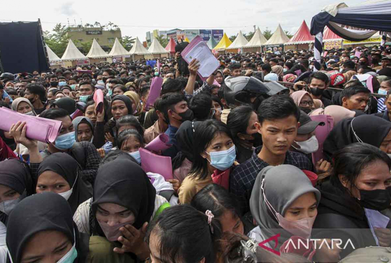 Banyak Perusahaan, Angka Pengangguran di Riau Masih Tinggi - GenPI.co RIAU
