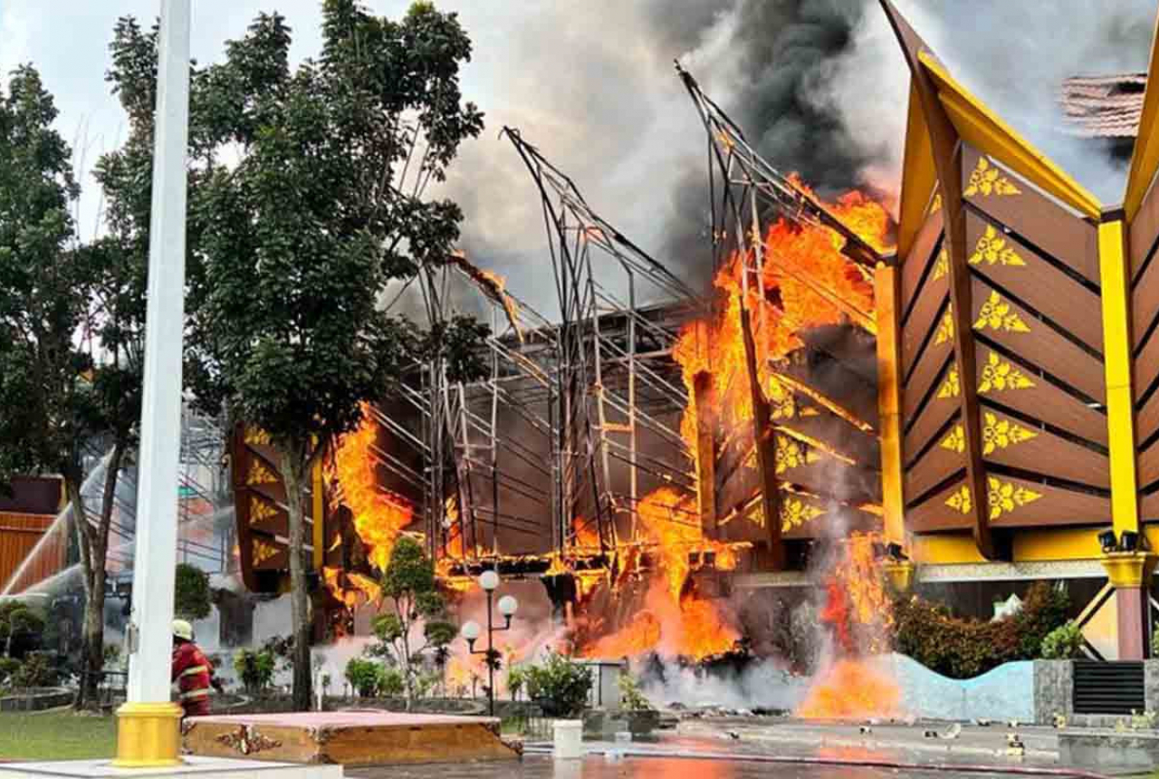 Kebakaran di MPP Pekanbaru, Dikhawatirkan Ganggu Pelayanan - GenPI.co RIAU