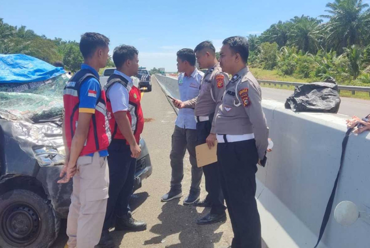Kecelakaan di Tol Permai Riau, 1 Orang Meninggal Dunia - GenPI.co RIAU