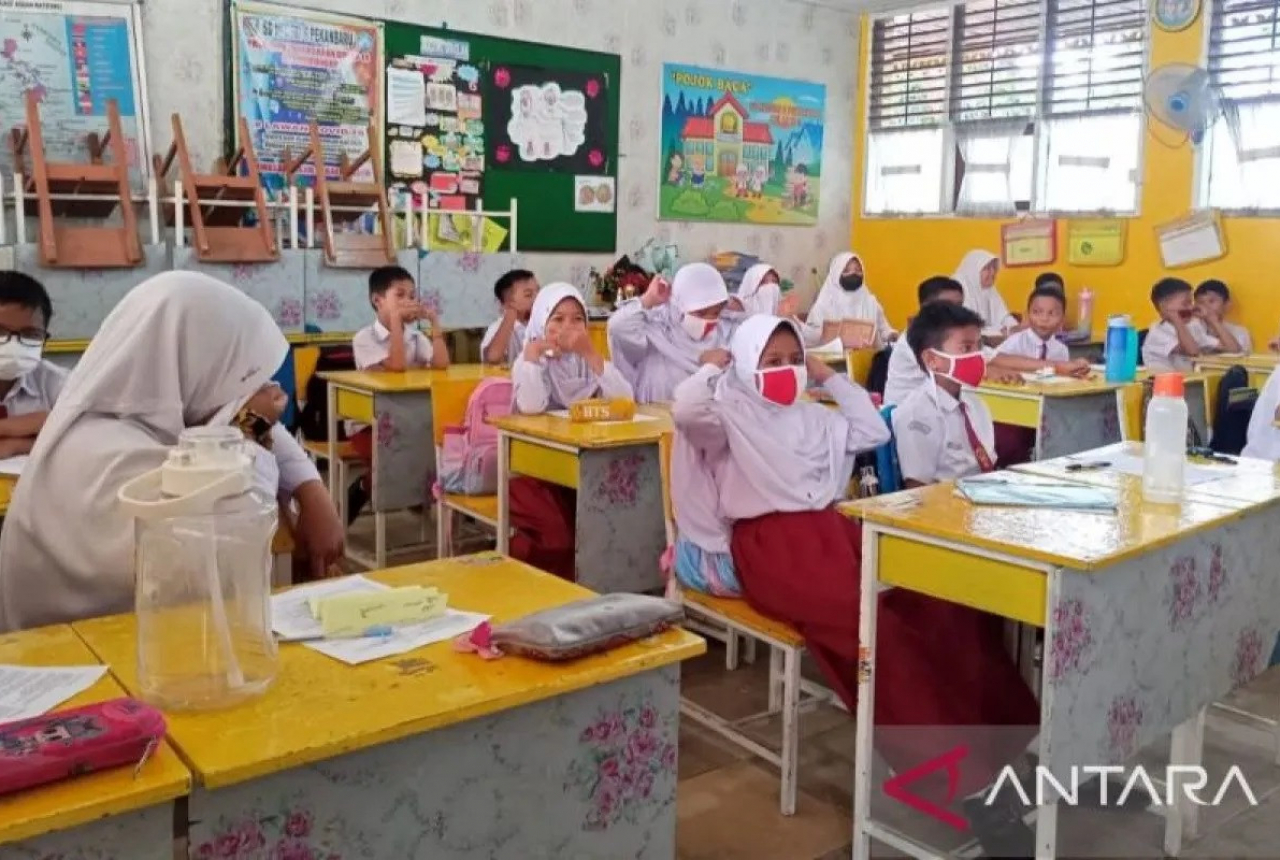 Kualitas Udara di Pekanbaru Buruk, Siswa Sekolah Dianjurkan Pakai Masker - GenPI.co RIAU