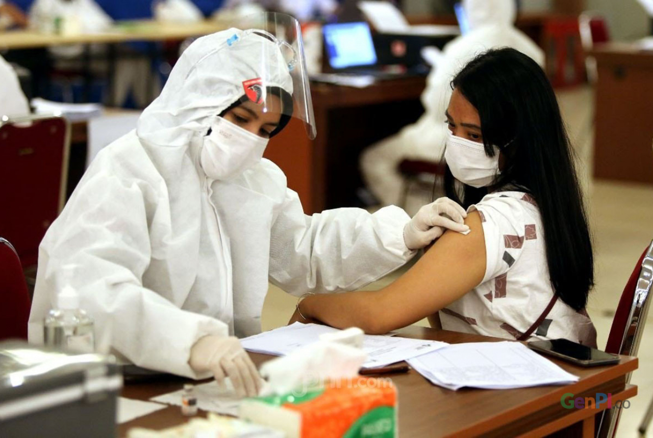 Vaksinasi Booster di Riau Capai 1 Juta Orang - GenPI.co RIAU