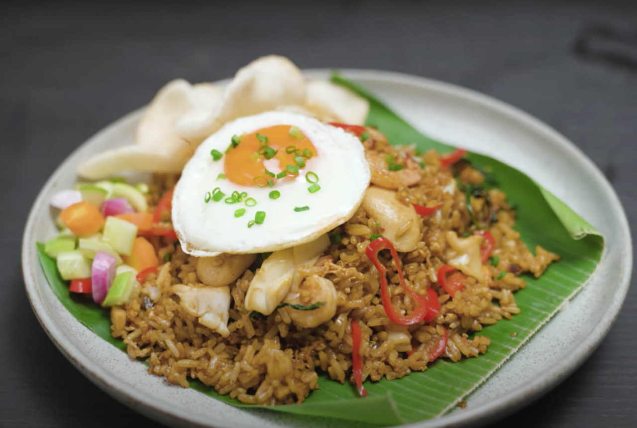 Kreasi Nasi Goreng Seafood, Mudah Buatnya, Cocok untuk Sarapan - GenPI.co SULSEL