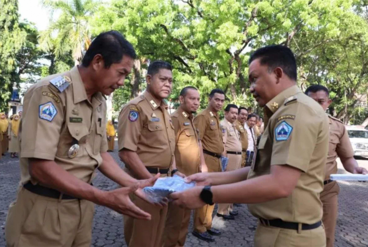 Penjahit Bantaeng Happy, Bupati Ilham Azikin Berbagi Rezeki - GenPI.co SULSEL