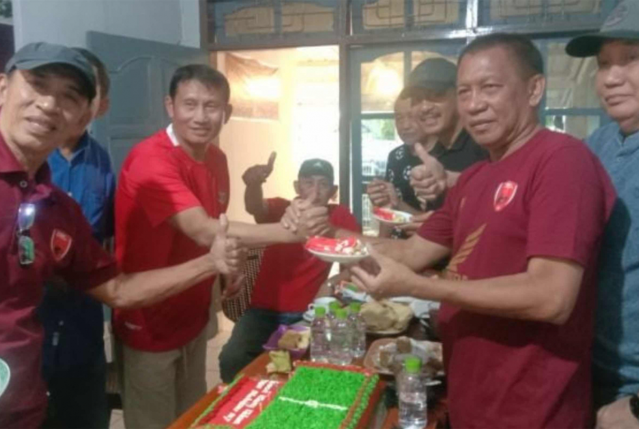 Legenda PSM Makassar Berkumpul, Berdoa dan Berharap untuk Kesuksesan Juku Eja - GenPI.co SULSEL