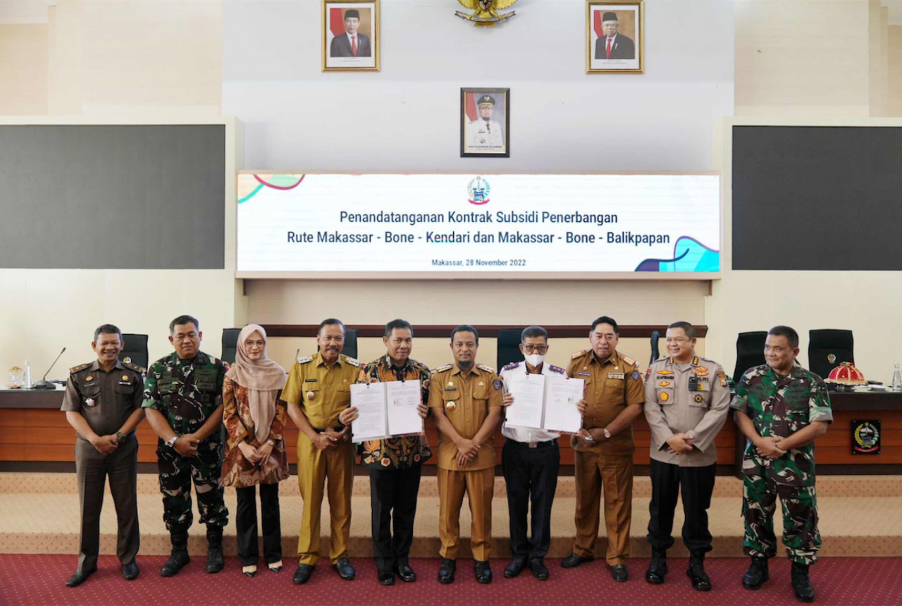 Gubernur Sulsel Beri Kado Indah Buat Warga Bone Sulawesi Selatan - GenPI.co SULSEL