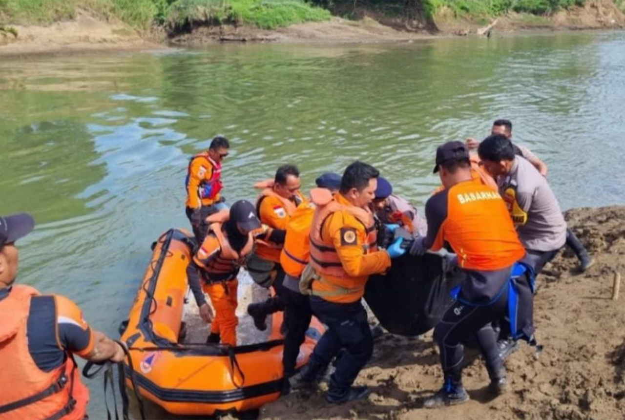 Pria di Soppeng Sulsel Terjatuh ke Sungai, Keluarga Berduka - GenPI.co SULSEL