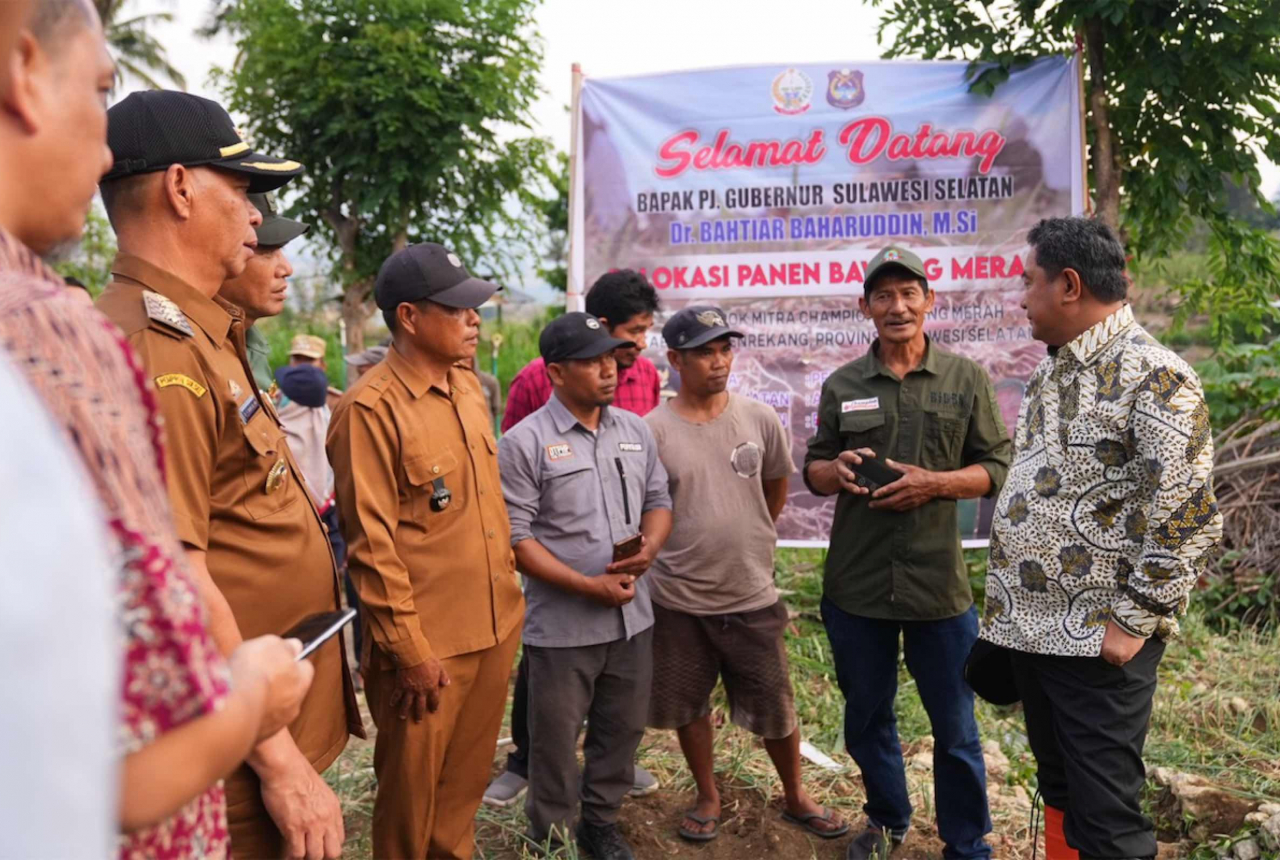 Petani Bawang Merah Enrekang Mengeluh, Reaksi Pj Gubernur Sulsel Diluar Dugaan - GenPI.co SULSEL