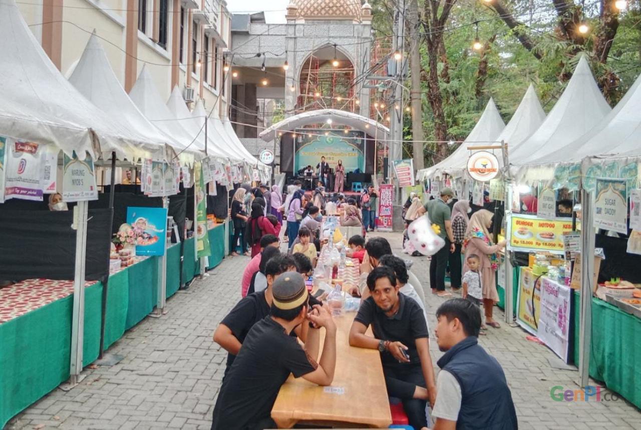 Buka Puasa di Bazar Ramadan Makassar, Murah, Ada Live Music - GenPI.co SULSEL