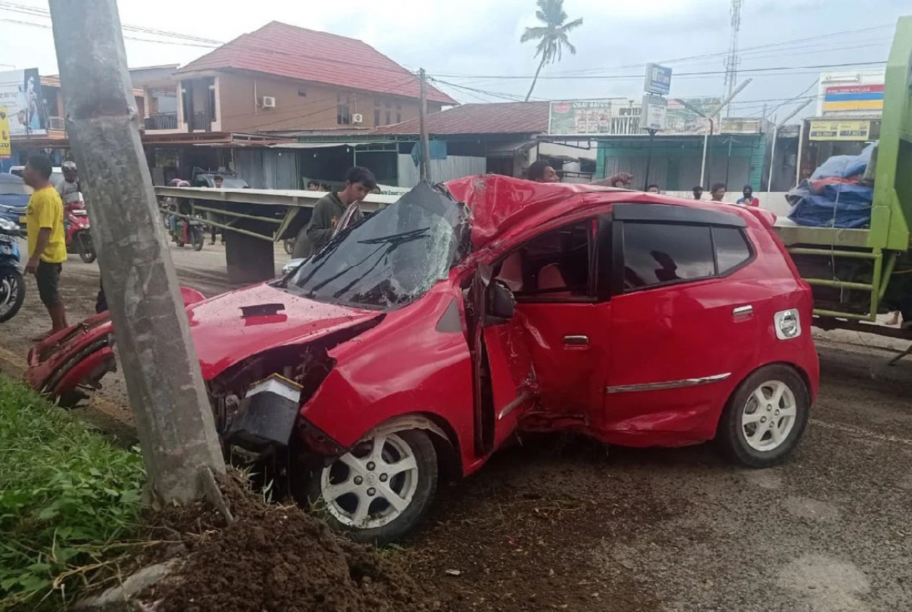 Braakk! Mobil Kecelakaan di Konawe, Duh Korbannya - GenPI.co SULTRA