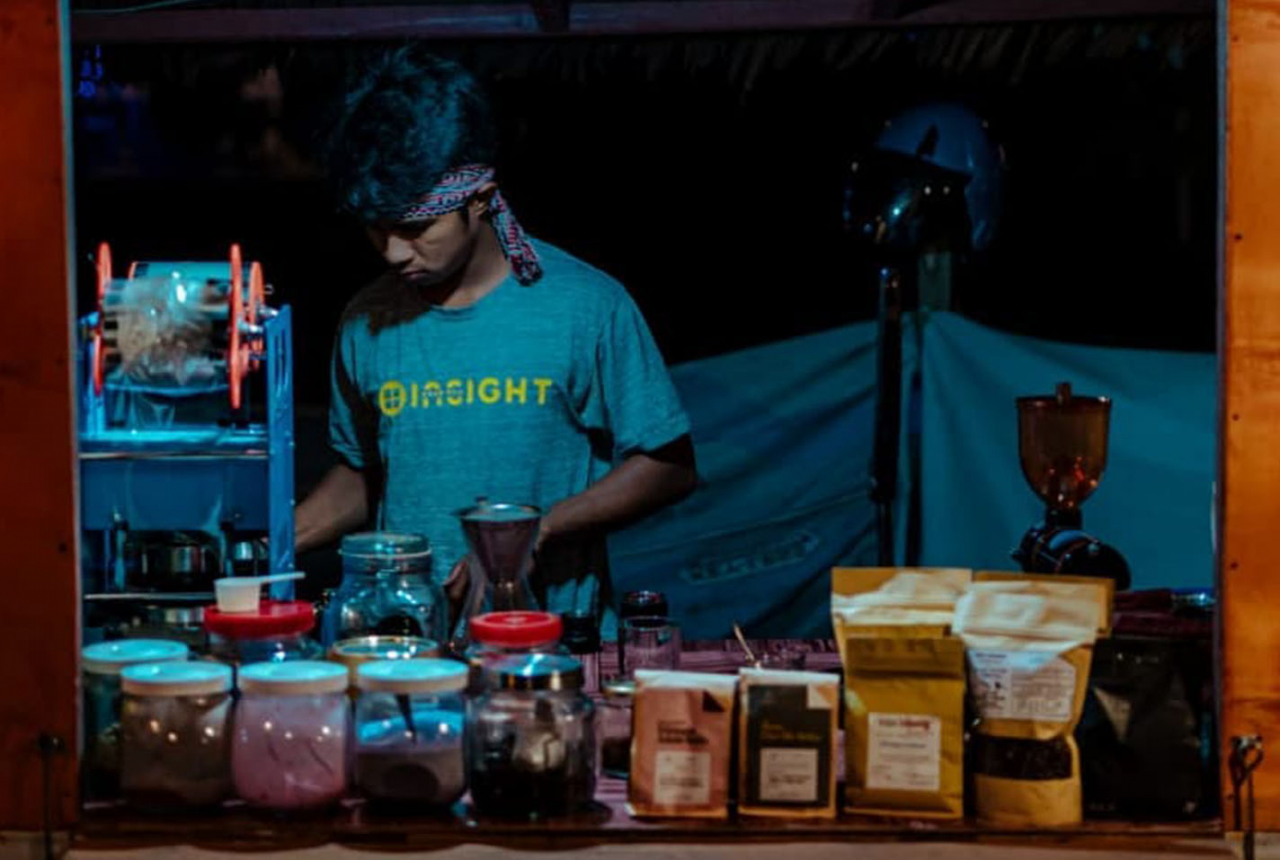 Keseringan Nongkrong, Mahasiswa Kendari Sukses Bangun Coffe Shop - GenPI.co SULTRA